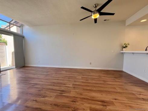 992 S Country Glen Way , Anaheim, CA