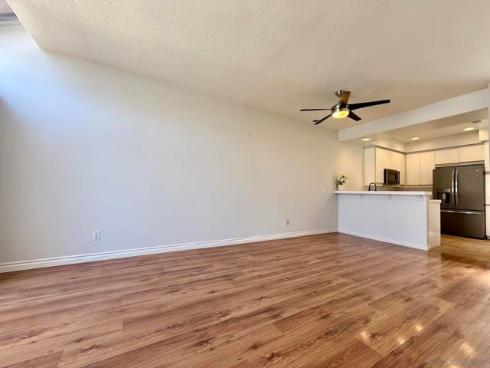 992 S Country Glen Way , Anaheim, CA