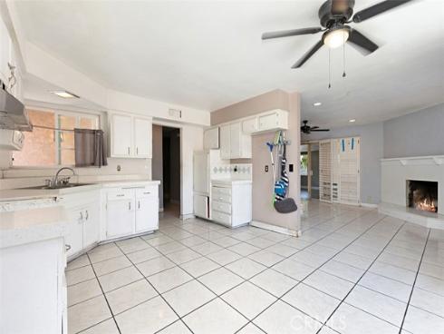 3927 E Rogue , Anaheim, CA