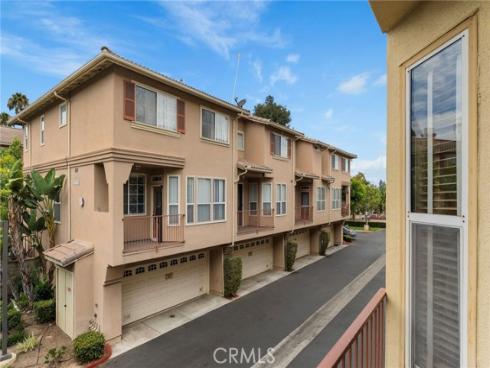 343 W Summerfield Circle, Anaheim, CA
