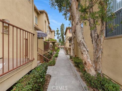 343 W Summerfield Circle, Anaheim, CA