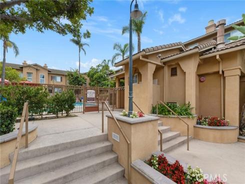 343 W Summerfield Circle, Anaheim, CA