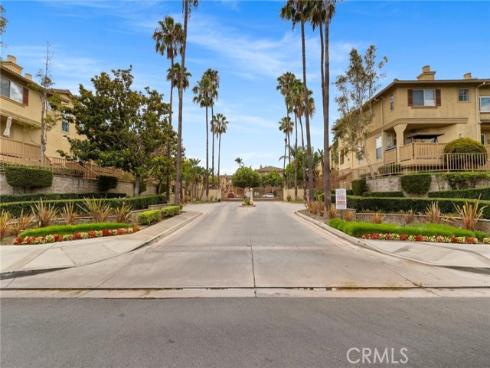 343 W Summerfield Circle, Anaheim, CA