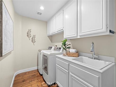 7593 E Endemont Court, Anaheim, CA