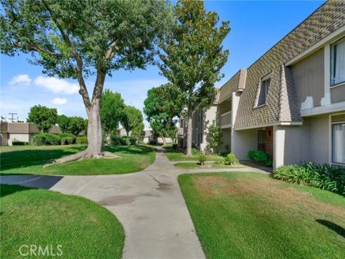 2155 W Banbury Circle, Anaheim, CA