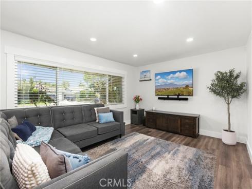 3238 W Ravenswood , Anaheim, CA