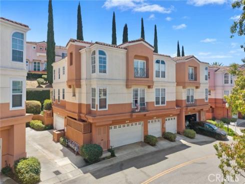 8086 E Venice , Anaheim, CA