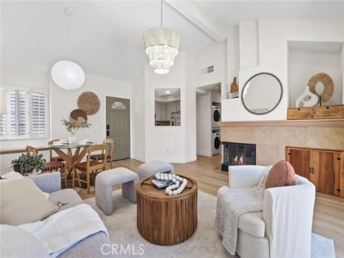 1004 S Dewcrest , Anaheim, CA
