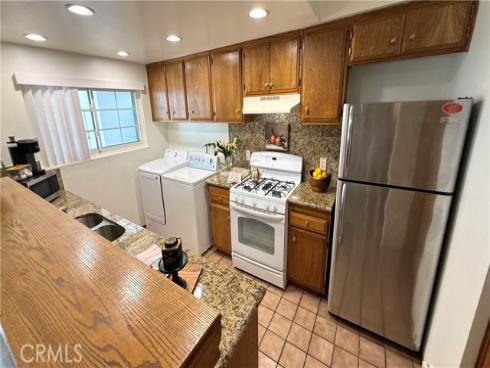 1950 W Glenoaks #a , Anaheim, CA