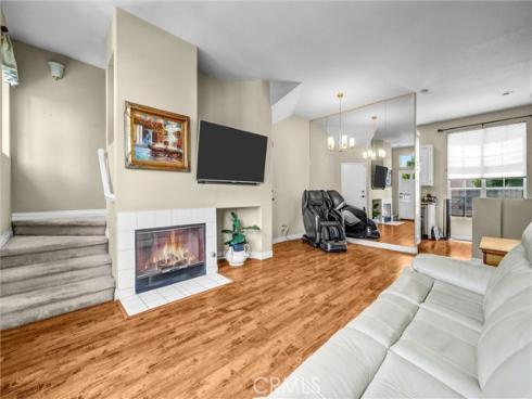 1010 S Volterra , Anaheim, CA