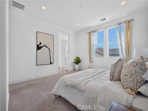 340 S Auburn Heights , Anaheim, CA