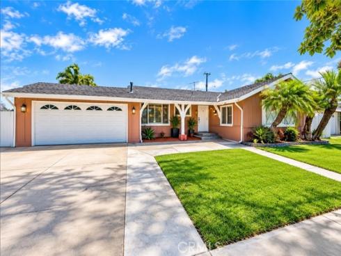 10212  Sherrill  , Anaheim, CA