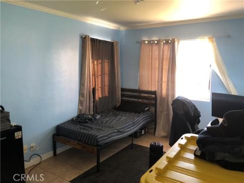1234 E Oak Street, Anaheim, CA