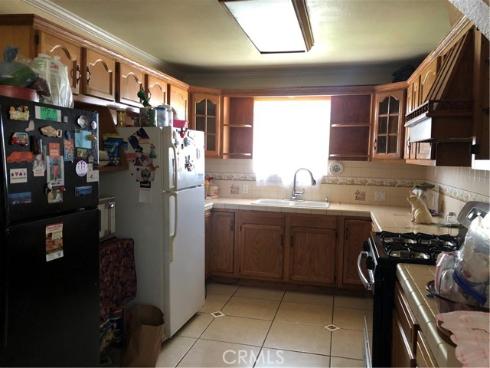 1234 E Oak Street, Anaheim, CA