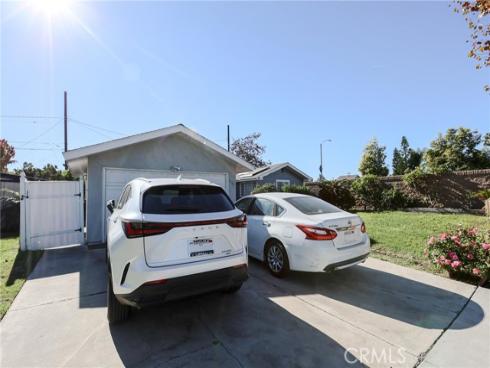 2186 W Huntington , Anaheim, CA