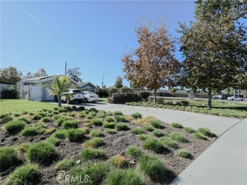 2186 W Huntington , Anaheim, CA