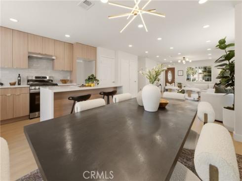 3186 E Radcliffe , Anaheim, CA