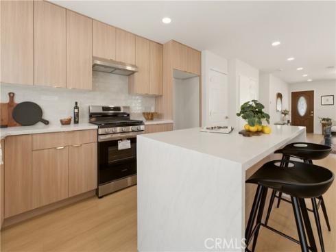 3186 E Radcliffe , Anaheim, CA