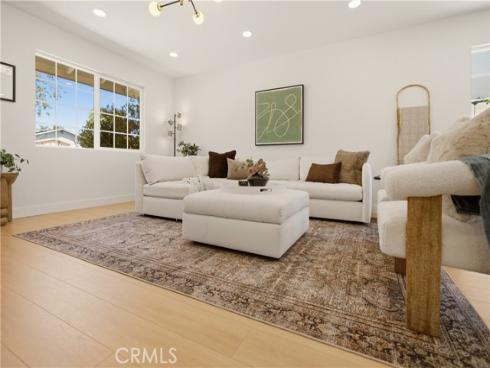 3186 E Radcliffe , Anaheim, CA