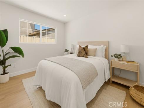 3186 E Radcliffe , Anaheim, CA