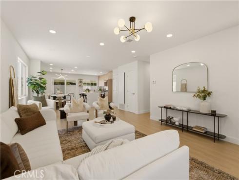 3186 E Radcliffe , Anaheim, CA