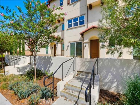 3320 W Mirano , Anaheim, CA