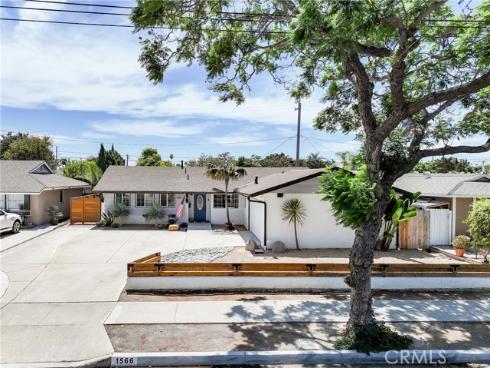 1566 W Crone  , Anaheim, CA