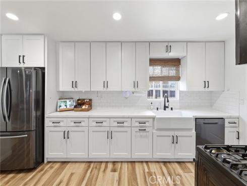 1566 W Crone  , Anaheim, CA