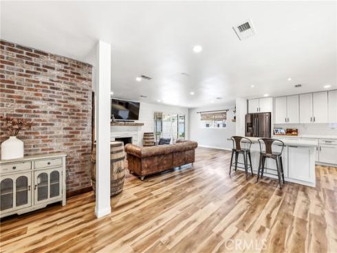1566 W Crone  , Anaheim, CA