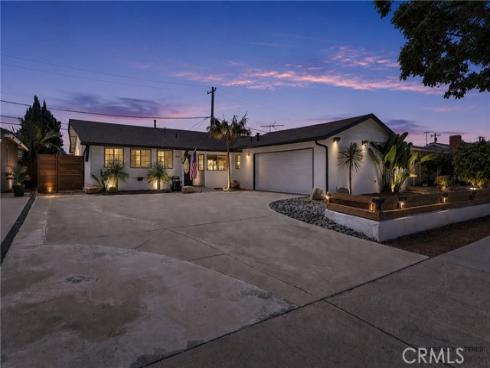 1566 W Crone  , Anaheim, CA
