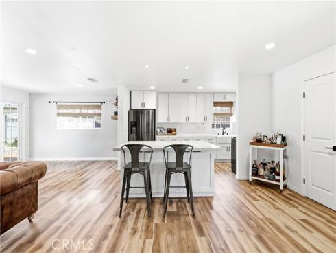 1566 W Crone  , Anaheim, CA