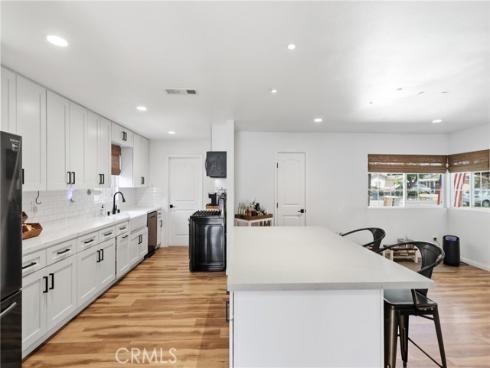 1566 W Crone  , Anaheim, CA