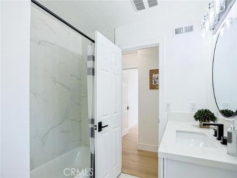 1246 E Turin , Anaheim, CA