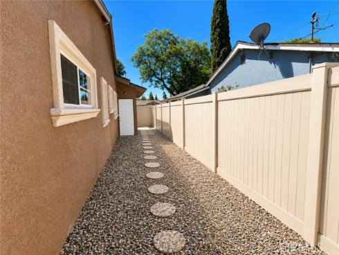1185 W Hampshire  , Anaheim, CA