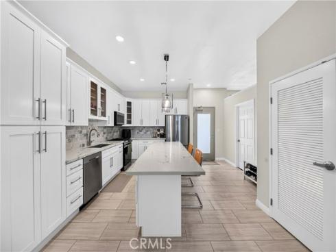 435 W Center Street  316 , Anaheim, CA