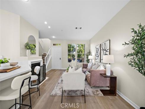 551 W Summerfield  , Anaheim, CA