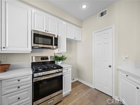 551 W Summerfield  , Anaheim, CA