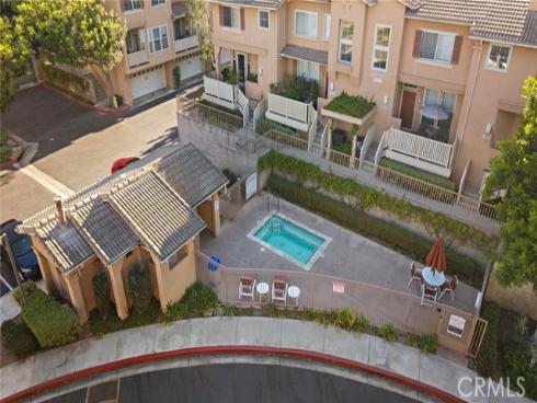 551 W Summerfield  , Anaheim, CA