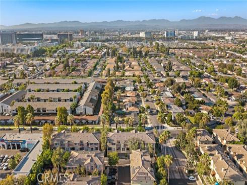 551 W Summerfield  , Anaheim, CA
