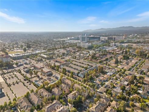 551 W Summerfield  , Anaheim, CA
