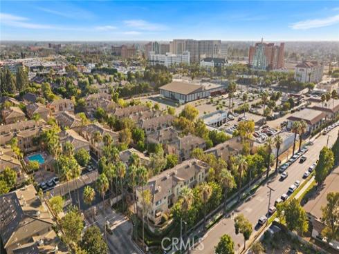 551 W Summerfield  , Anaheim, CA