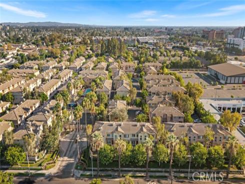 551 W Summerfield  , Anaheim, CA