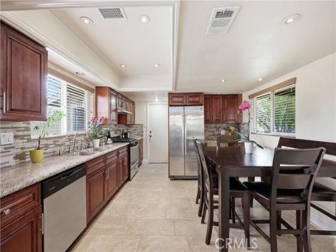 1946 W Broadway , Anaheim, CA