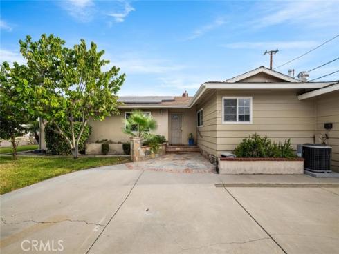 1943 W. Victoria