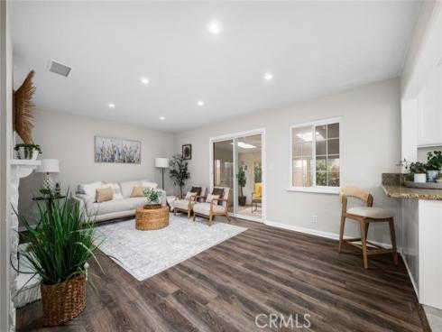 1943 W Victoria , Anaheim, CA