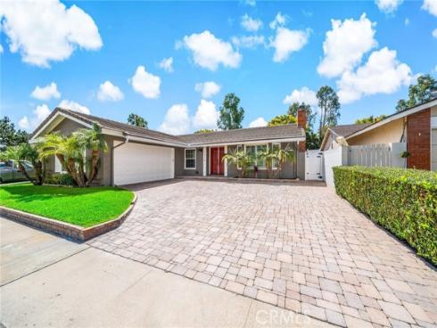 1216 E Clifpark Way, Anaheim, CA