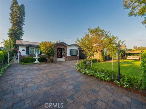 1861 W Chalet , Anaheim, CA