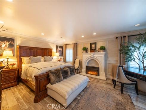 1861 W Chalet , Anaheim, CA