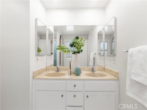 2505 E Oshkosh , Anaheim, CA
