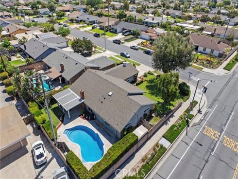 2505 E Oshkosh , Anaheim, CA